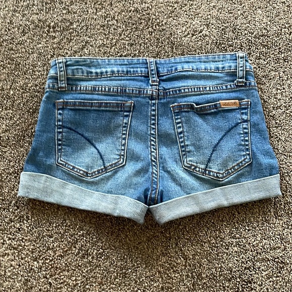 Blue Jean shorts - Picture 2 of 2